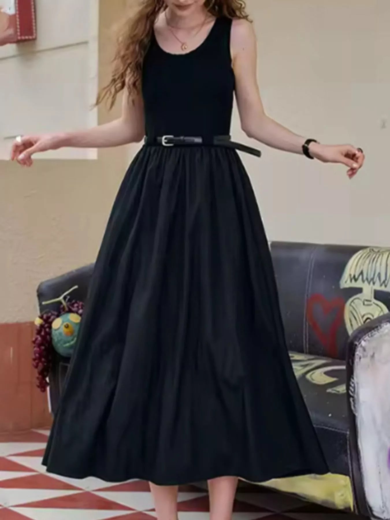 Women's Round-Neck Sleeveless Midi Dress