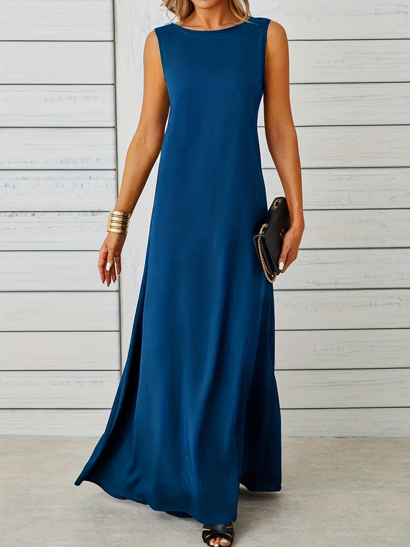 Sleeveless Flowy Maxi Dress detail view 07 - Vellaya Lane