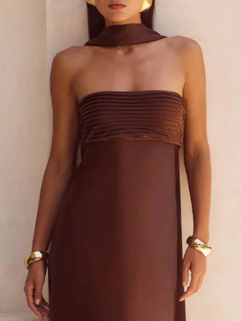 Strapless Mermaid Maxi Dress detail view 06 - Vellaya Lane